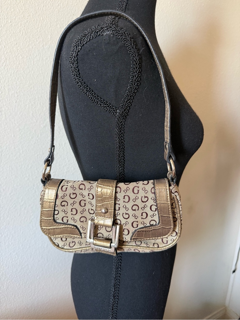 Rare vintage guess small baby shoulder bag